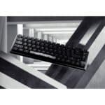 ⁦Ducky One 3 Classic Black/White SF 65% Red Switch⁩ - الصورة ⁦8⁩